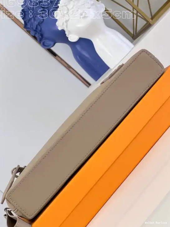 Cheap VUITTON LOUIS POUCH IPAD 0521